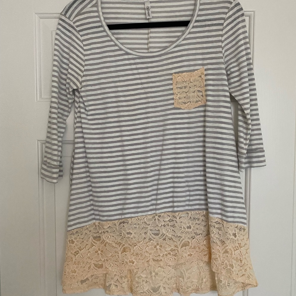 Daisy Shoppe Boutique tunic